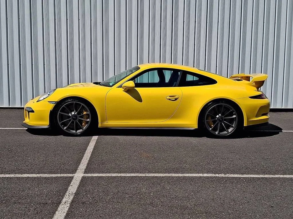 2014 Porsche 991 GT3 - Image 2 of 5