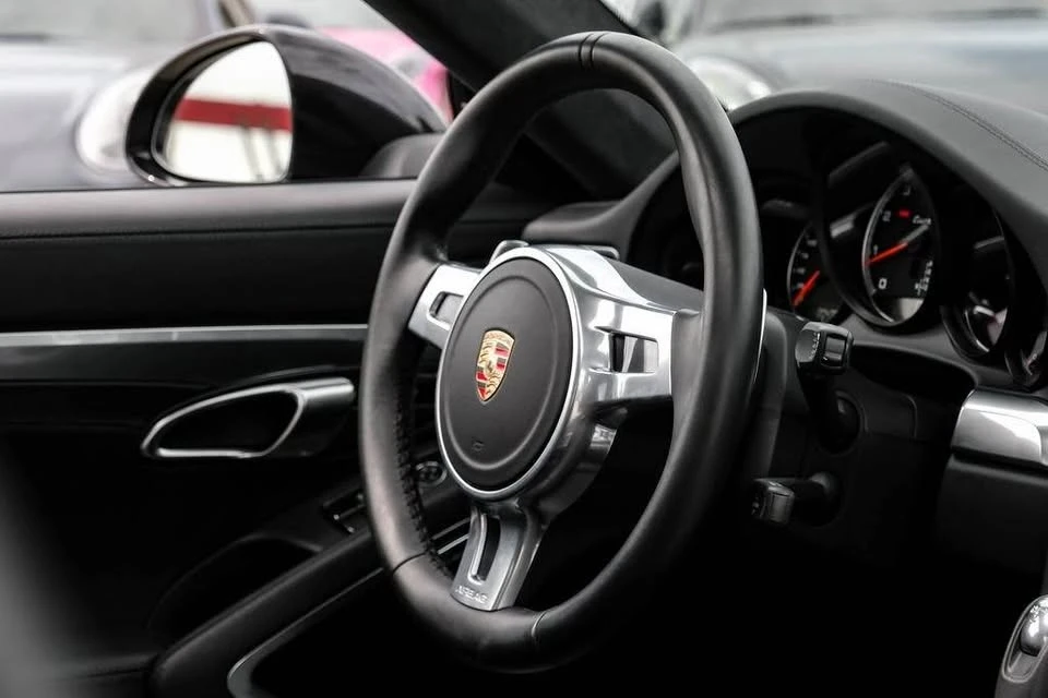 2014 Porsche 991 Carrera - Image 12 of 20