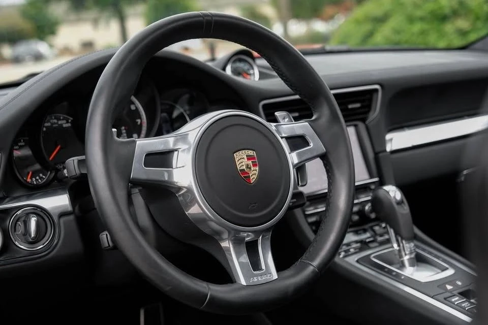 2014 Porsche 991 Carrera - Image 13 of 20