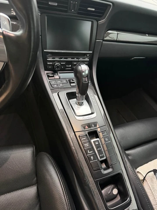 2014 Porsche 911 - Image 6 of 8