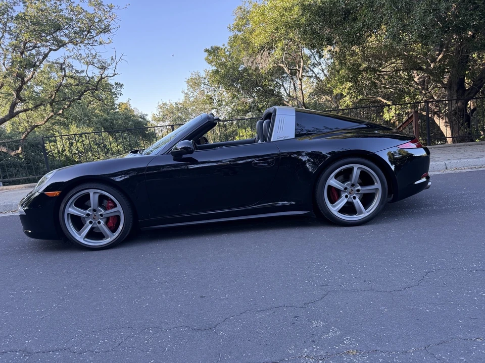 2014 Porsche 991 Targa 4 & 4S - Image 9 of 31