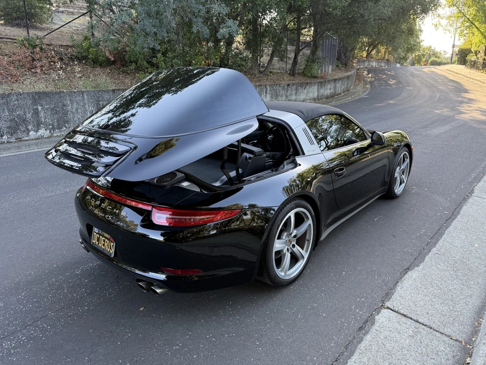2014 Porsche 991 Targa 4 & 4S - Image 18 of 31
