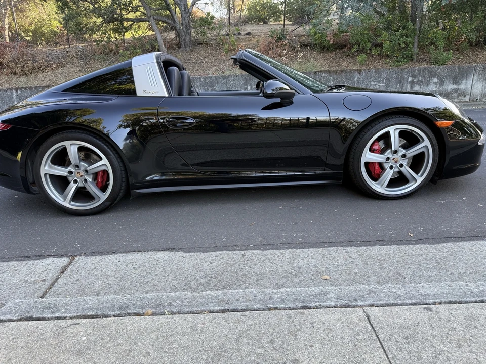 2014 Porsche 991 Targa 4 & 4S - Image 3 of 31