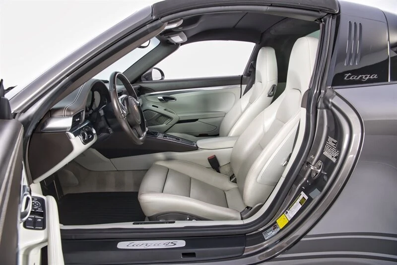 2014 Porsche 991 Targa 4 & 4S - Image 17 of 31