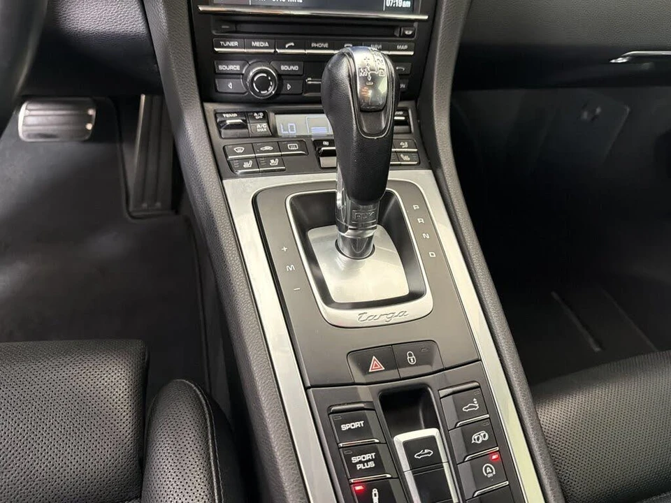 2014 Porsche 991 Targa 4 & 4S - Image 15 of 26