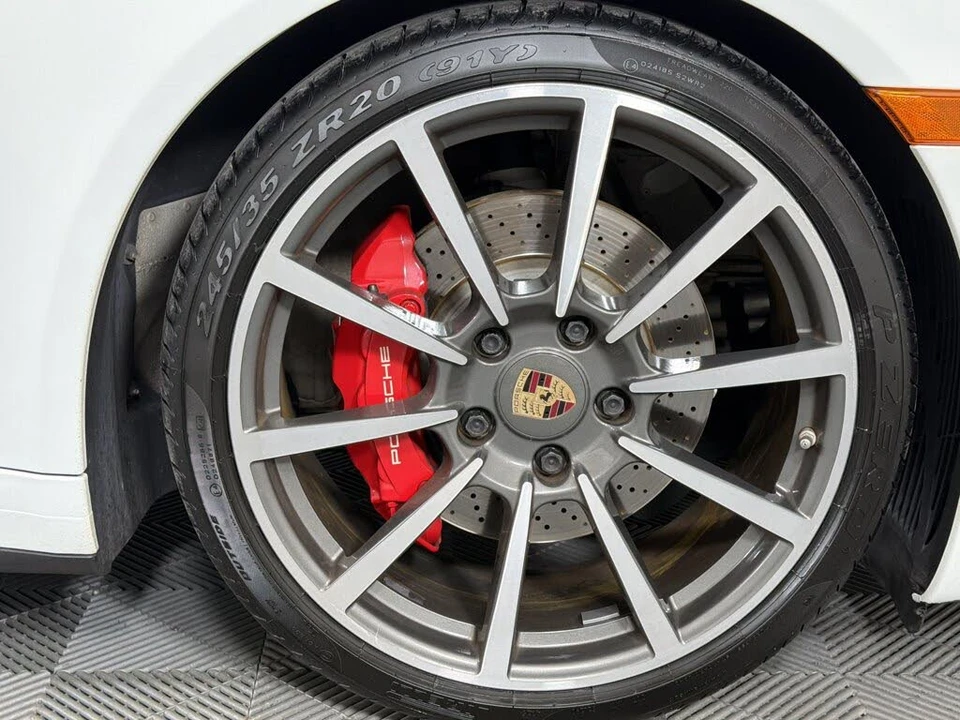2014 Porsche 991 Targa 4 & 4S - Image 13 of 26