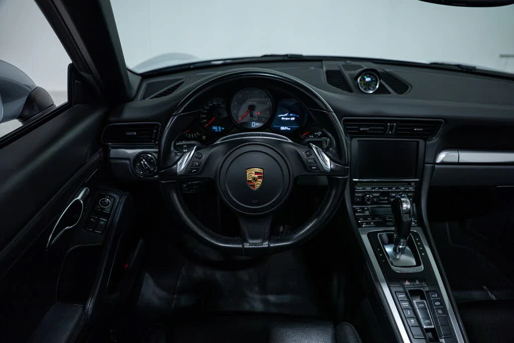 2014 Porsche 991 Targa 4 & 4S - Image 16 of 31