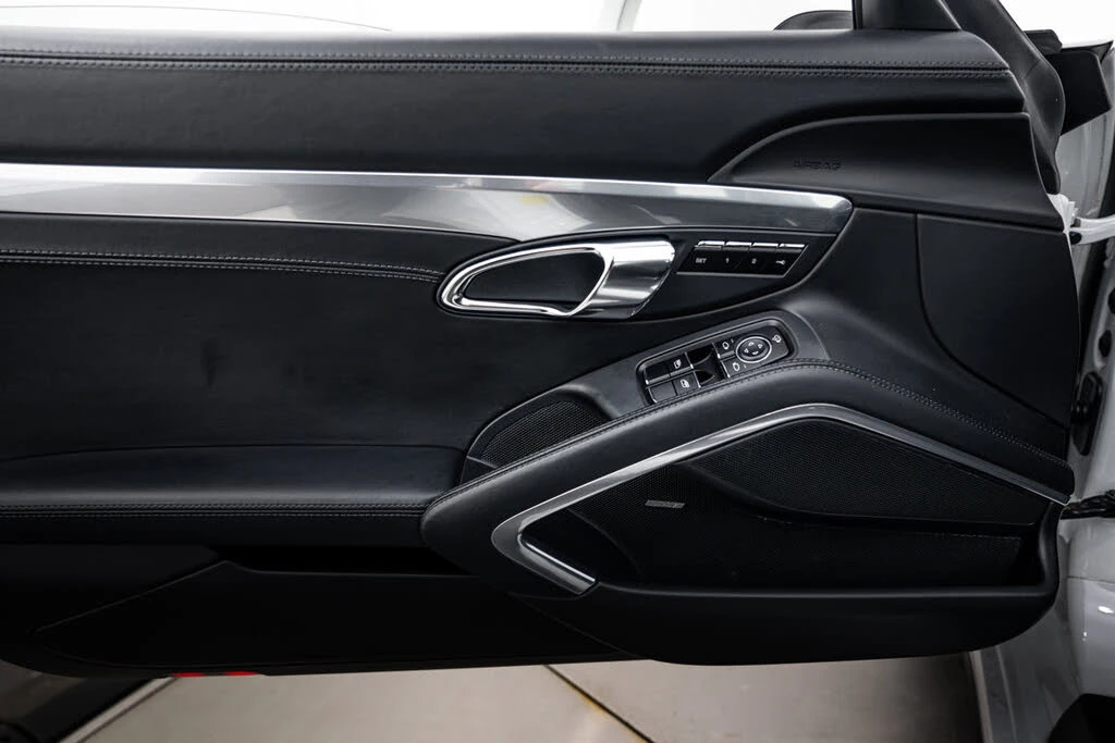 2014 Porsche 991 Targa 4 & 4S - Image 22 of 31