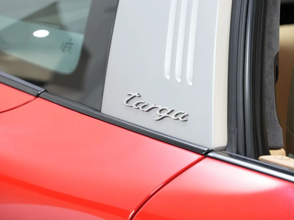 2014 Porsche 991 Targa 4 & 4S - Image 15 of 31