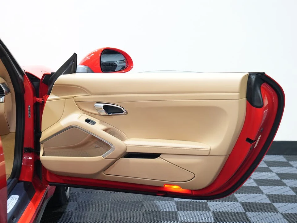 2014 Porsche 991 Targa 4 & 4S - Image 24 of 31
