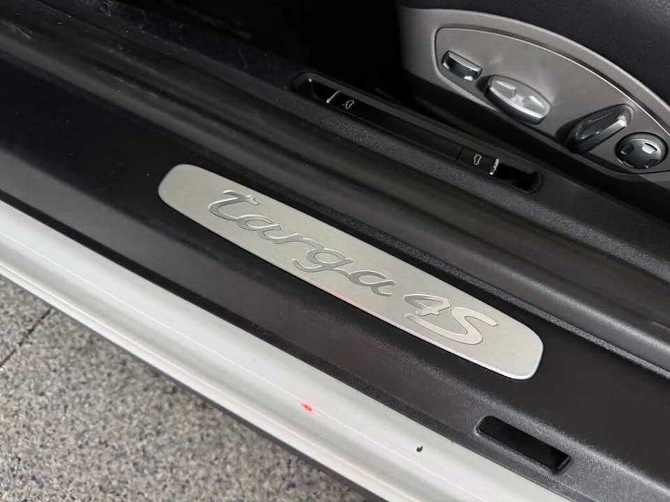 2014 Porsche 991 Targa 4 & 4S - Image 30 of 31