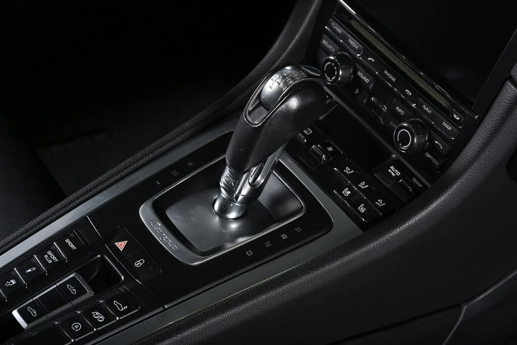 2014 Porsche 991 Targa 4 & 4S - Image 16 of 31