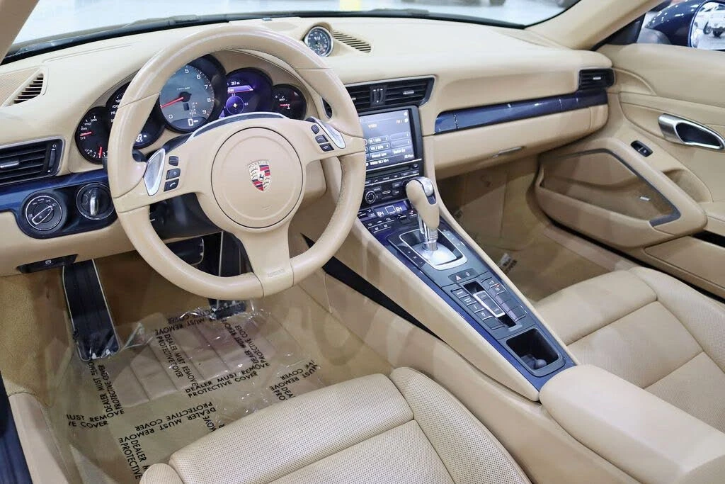 2014 Porsche 991 Targa 4 & 4S - Image 17 of 31