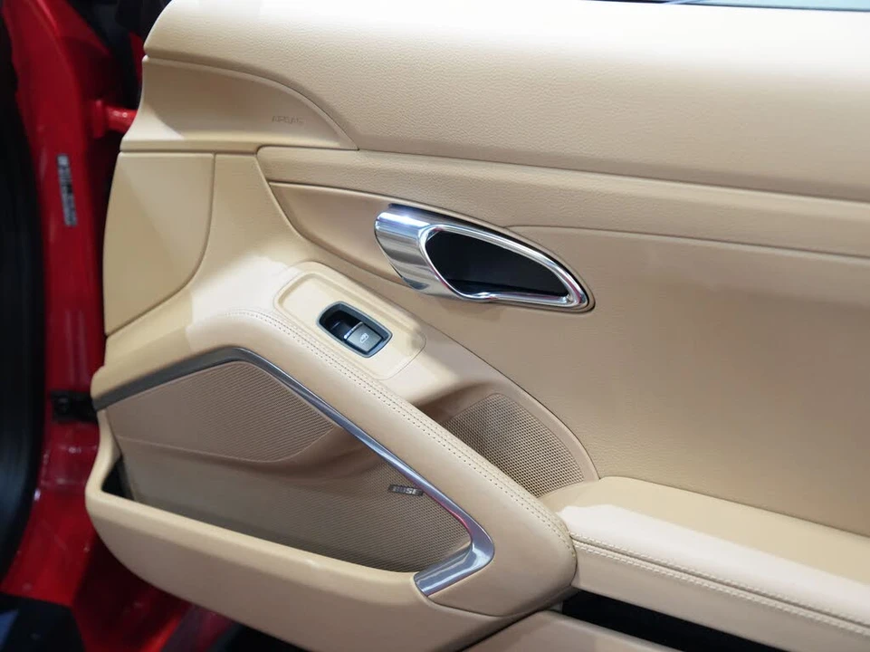 2014 Porsche 991 Targa 4 & 4S - Image 25 of 31