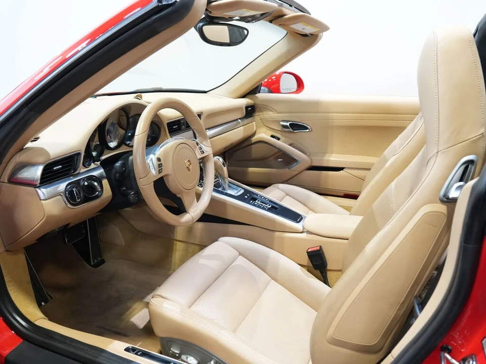 2014 Porsche 991 Targa 4 & 4S - Image 28 of 31