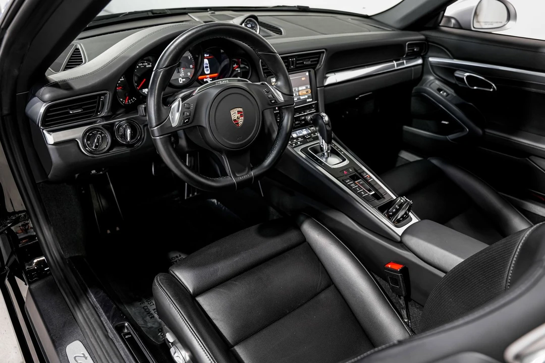 2014 Porsche 991 Targa 4 & 4S - Image 9 of 31