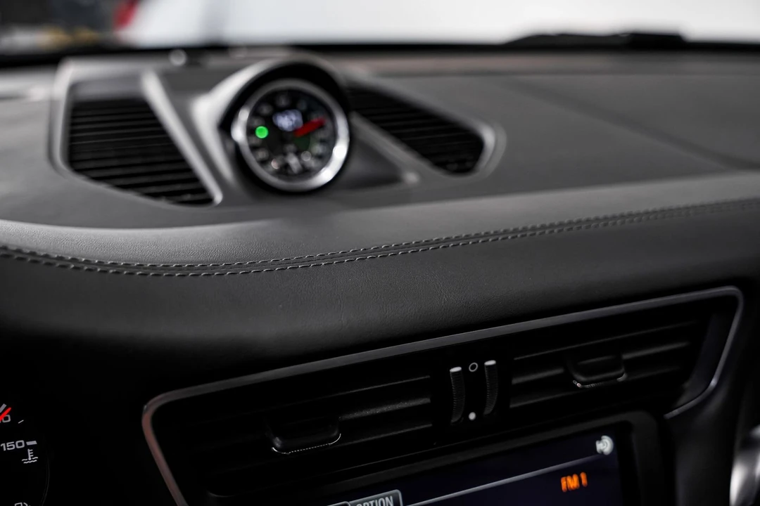 2014 Porsche 991 Targa 4 & 4S - Image 13 of 31
