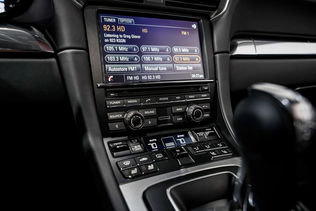 2014 Porsche 991 Targa 4 & 4S - Image 14 of 21