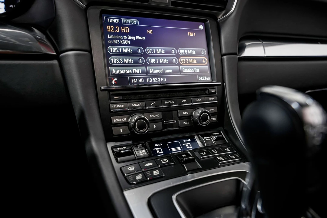 2014 Porsche 991 Targa 4 & 4S - Image 14 of 31