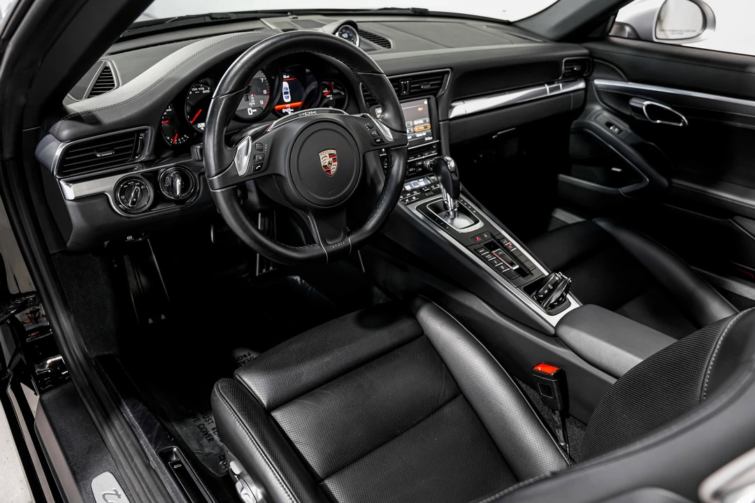 2014 Porsche 991 Targa 4 & 4S - Image 9 of 12