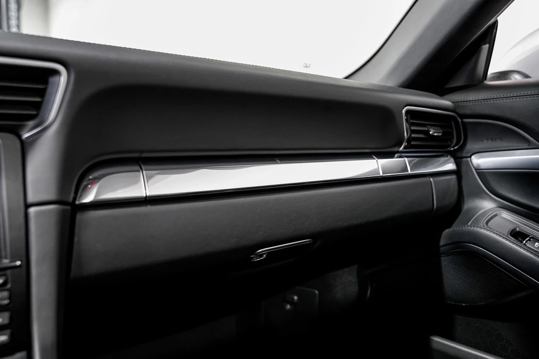 2014 Porsche 991 Targa 4 & 4S - Image 17 of 21
