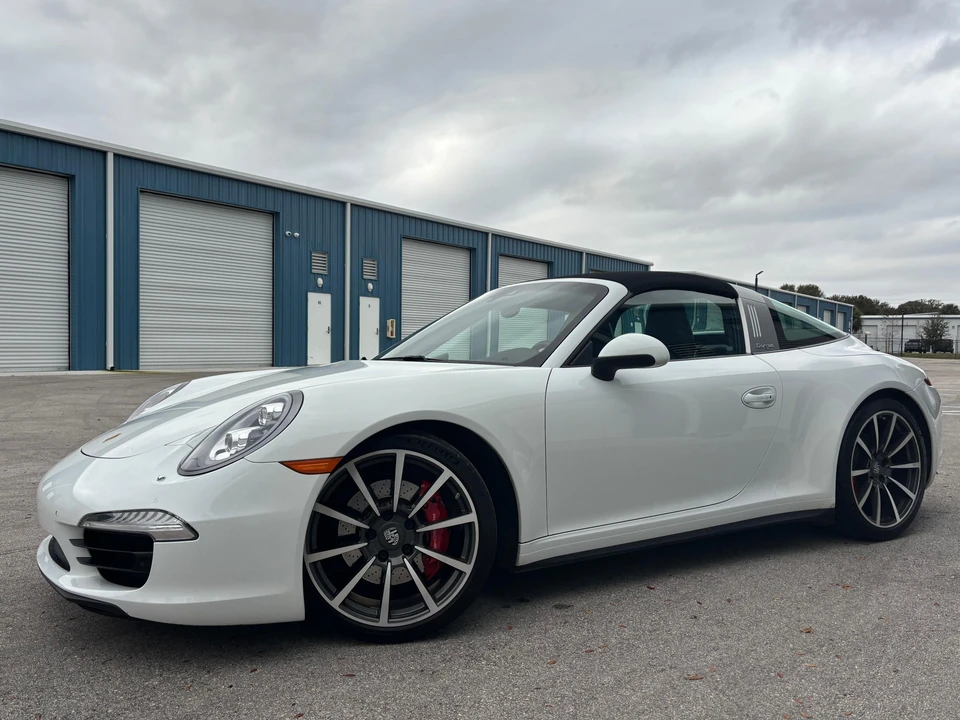 2014 Porsche 991 Targa 4 & 4S - Image 15 of 31