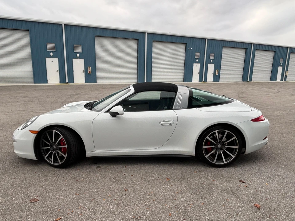 2014 Porsche 991 Targa 4 & 4S - Image 17 of 31