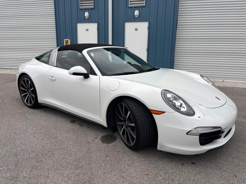 2014 Porsche 991 Targa 4 & 4S - Image 26 of 31