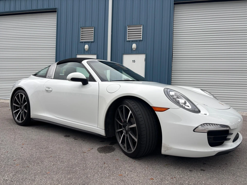 2014 Porsche 991 Targa 4 & 4S - Image 27 of 31