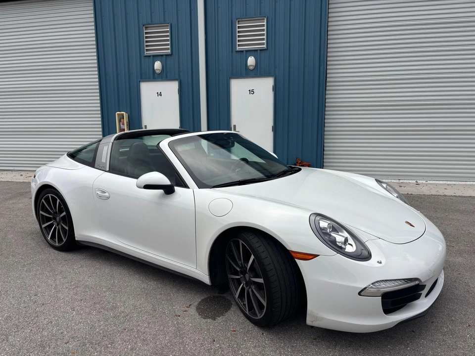 2014 Porsche 991 Targa 4 & 4S - Image 10 of 31