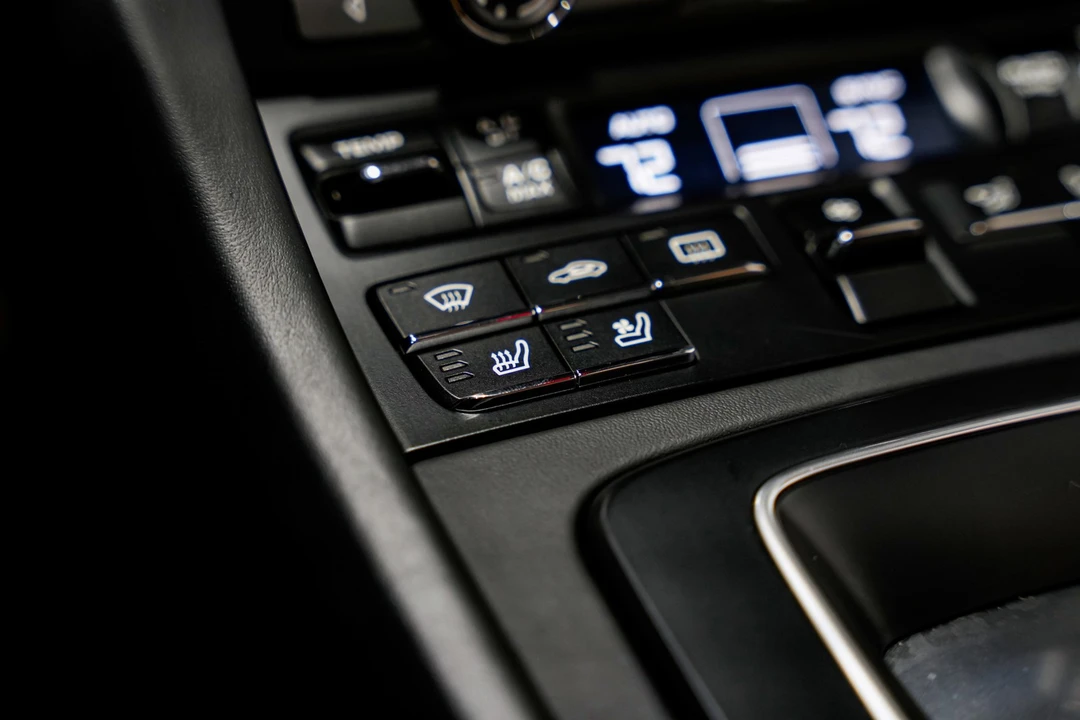 2014 Porsche 991 Targa 4 & 4S - Image 15 of 21