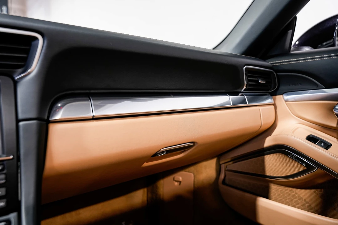 2014 Porsche 991 Targa 4 & 4S - Image 19 of 21