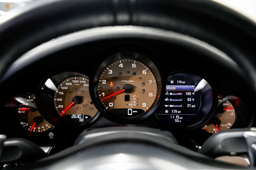 2014 Porsche 991 Targa 4 & 4S - Image 11 of 31