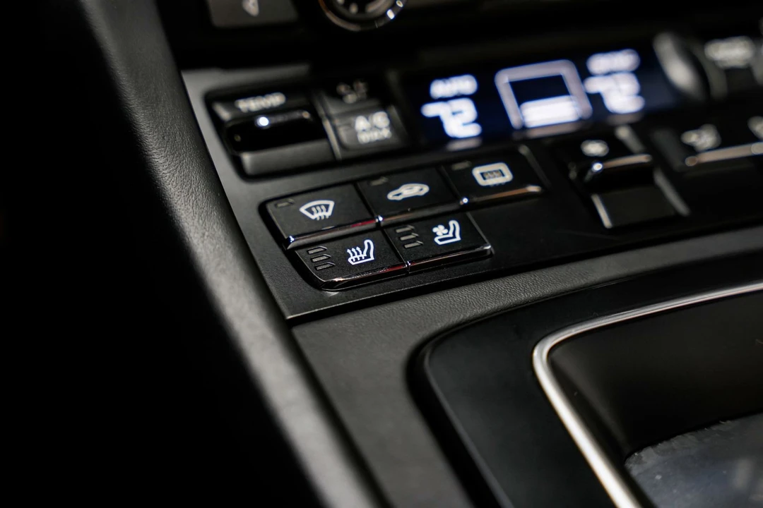 2014 Porsche 991 Targa 4 & 4S - Image 15 of 31
