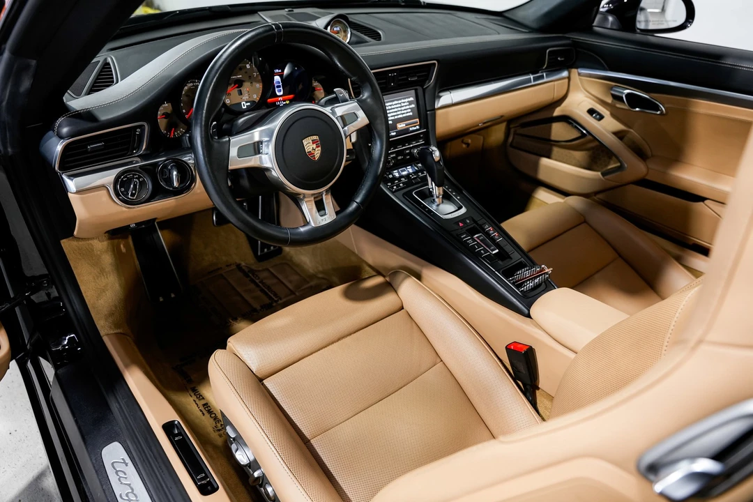 2014 Porsche 991 Targa 4 & 4S - Image 9 of 12