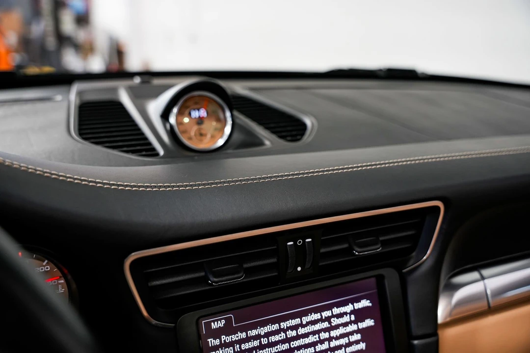 2014 Porsche 991 Targa 4 & 4S - Image 13 of 31
