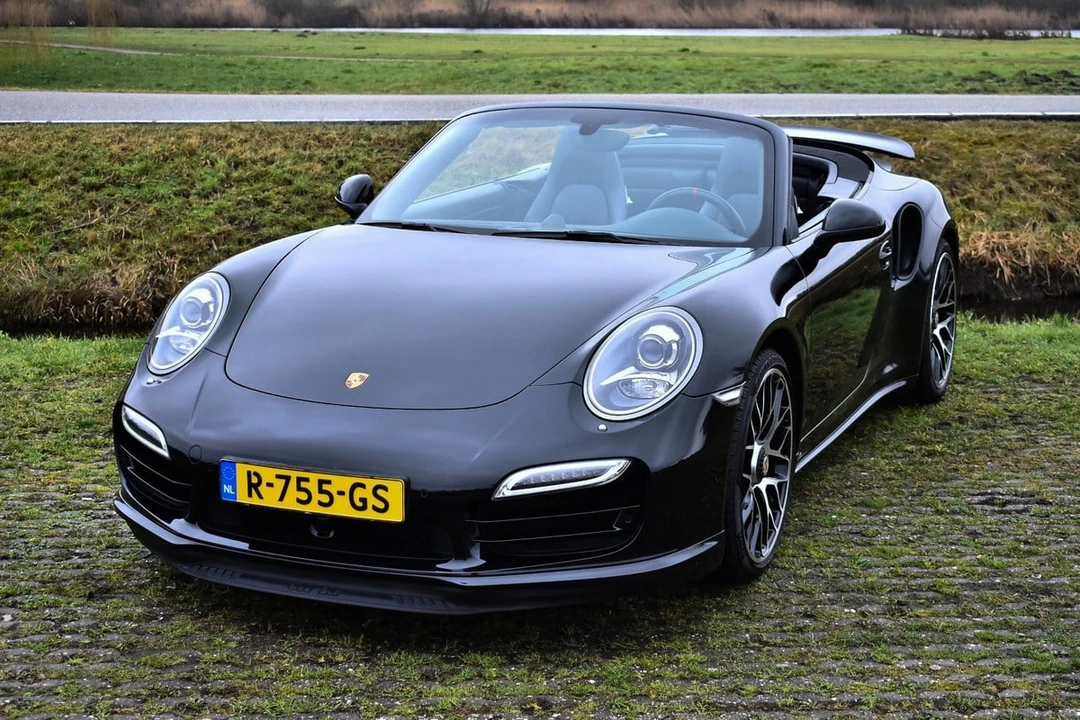 2014 Porsche 991 Turbo - Image 17 of 31