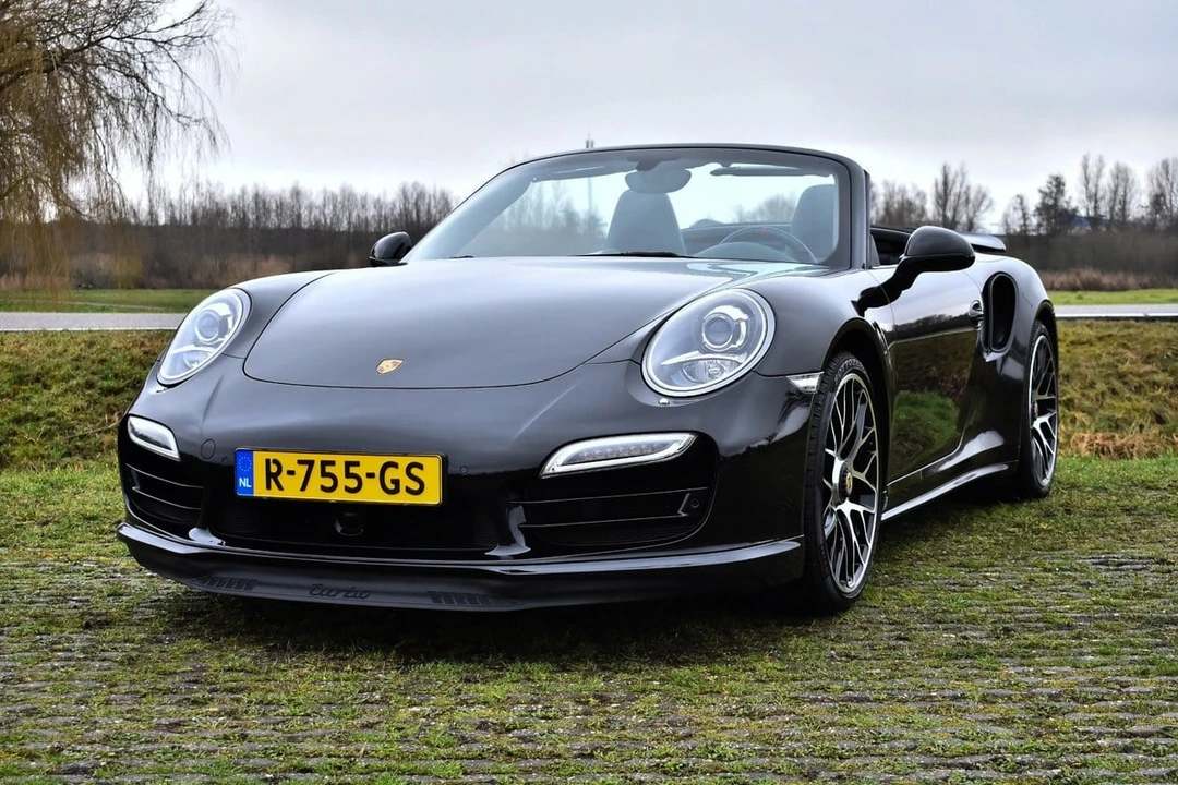 2014 Porsche 991 Turbo - Image 18 of 31