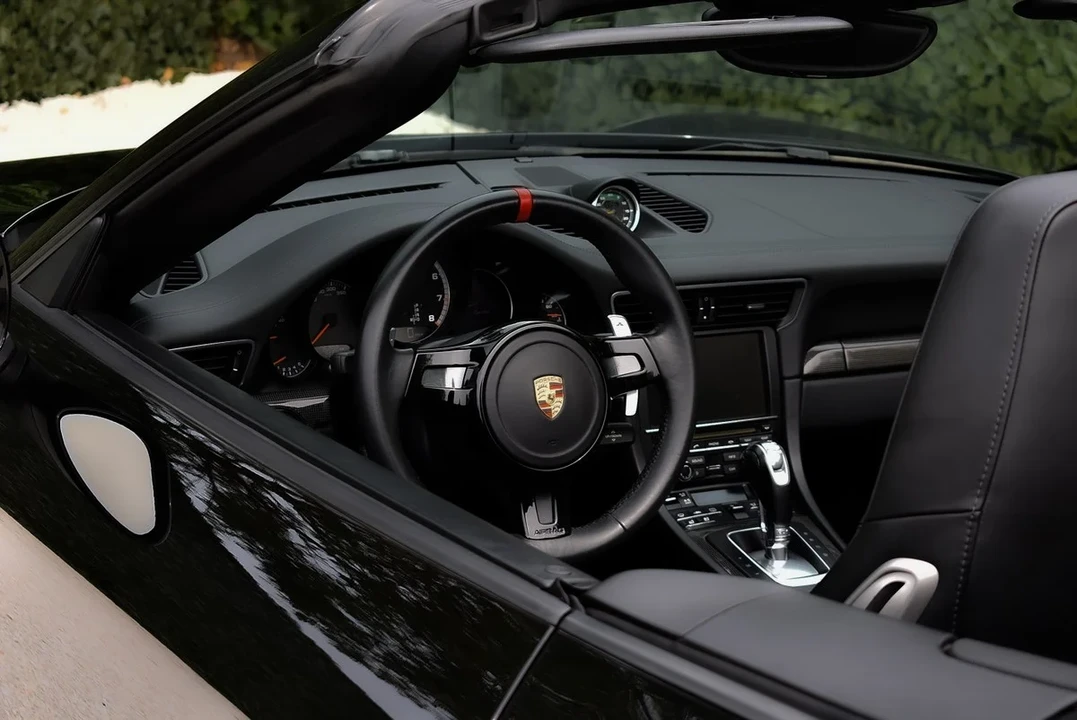 2014 Porsche 991 Turbo - Image 24 of 31