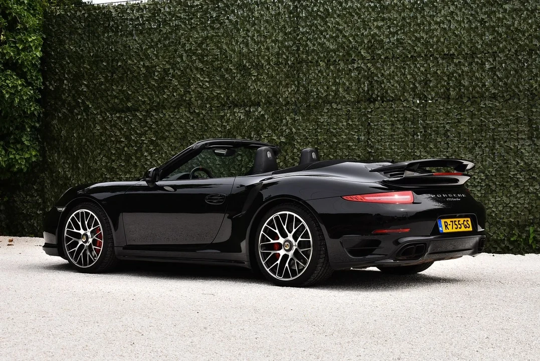 2014 Porsche 991 Turbo - Image 14 of 31