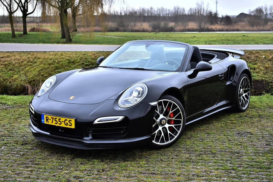 2014 Porsche 991 Turbo - Image 15 of 31