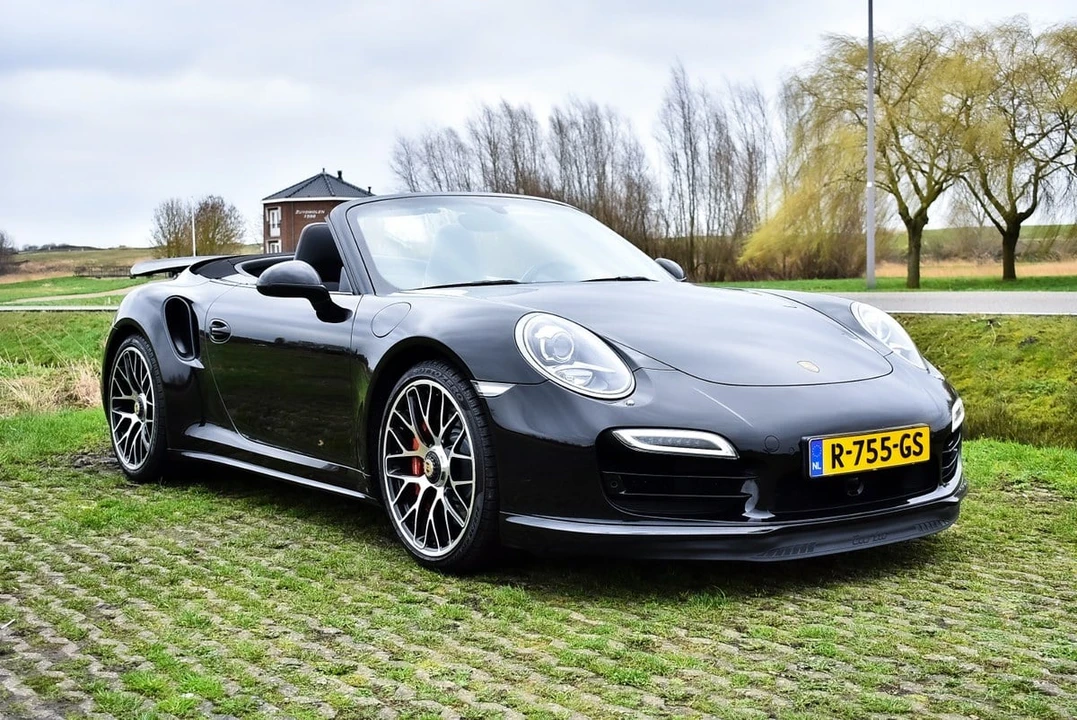 2014 Porsche 991 Turbo - Image 12 of 31