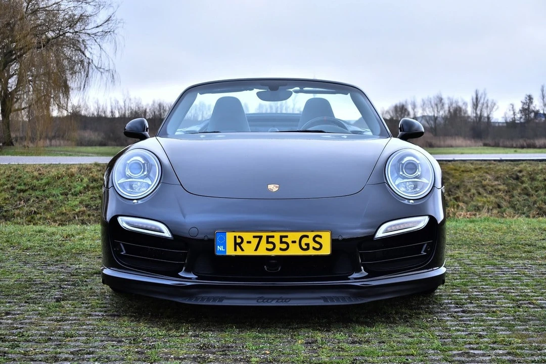 2014 Porsche 991 Turbo - Image 14 of 31