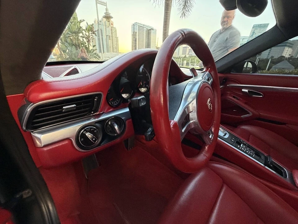 2014 Porsche 991 Turbo - Image 24 of 31