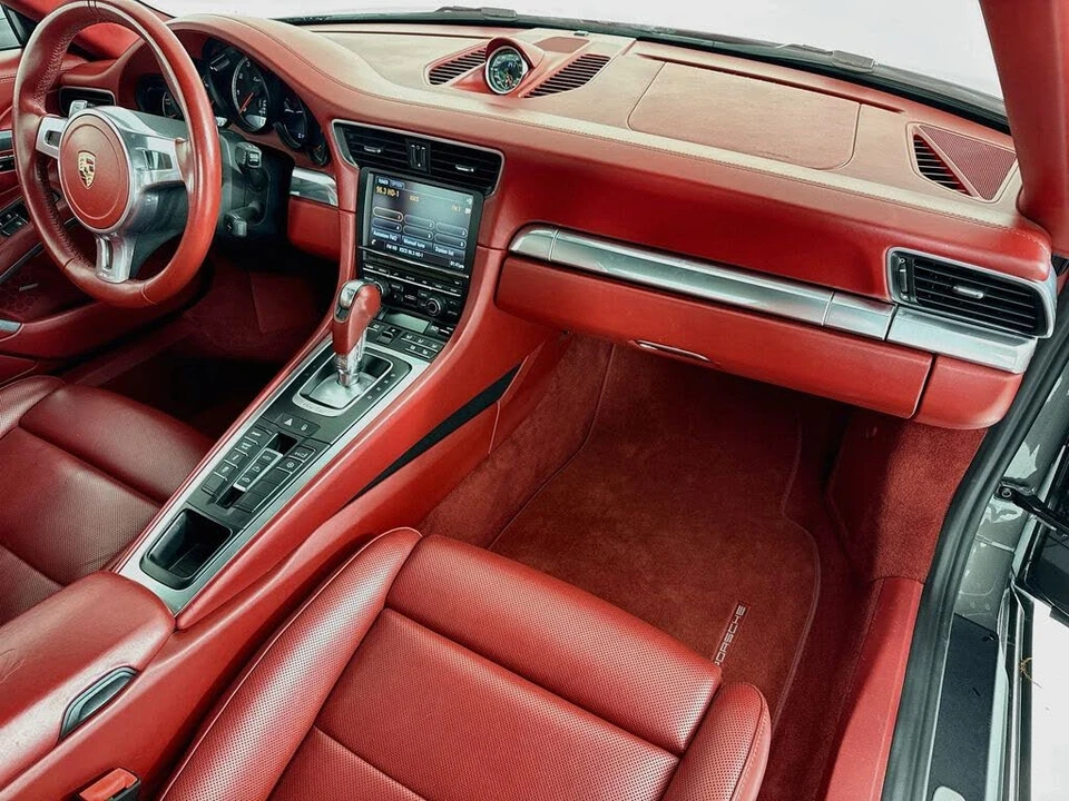 2014 Porsche 991 Turbo - Image 28 of 31