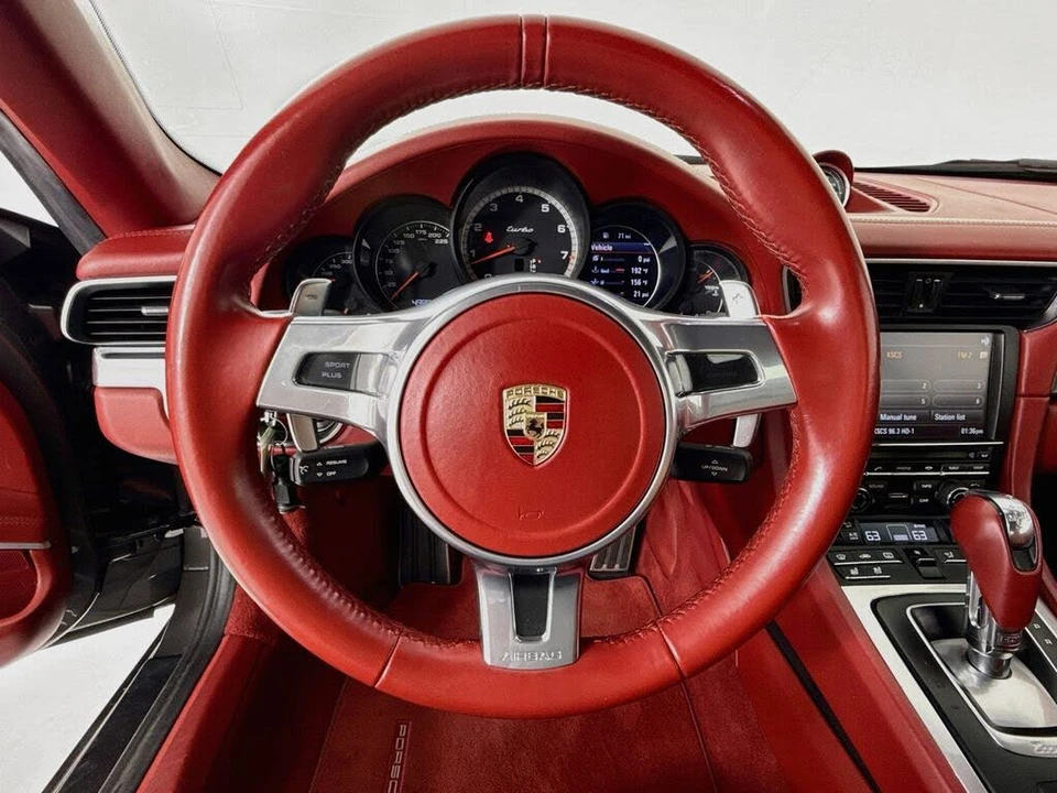 2014 Porsche 991 Turbo - Image 15 of 31