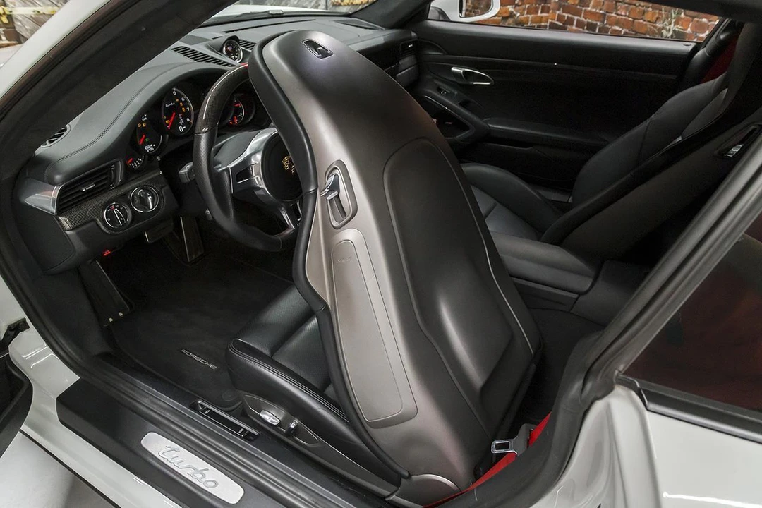 2014 Porsche 991 Turbo - Image 13 of 17