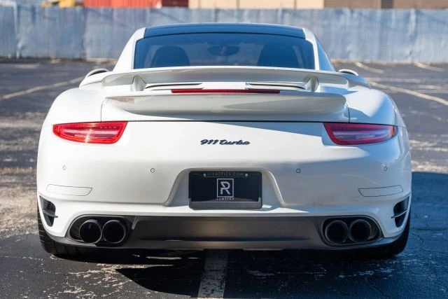 2014 Porsche 991 Turbo - Image 9 of 16