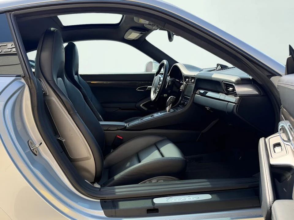 2014 Porsche 991 Turbo - Image 26 of 31