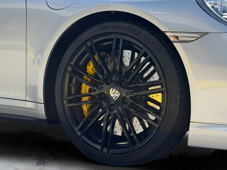 2014 Porsche 991 Turbo - Image 16 of 31